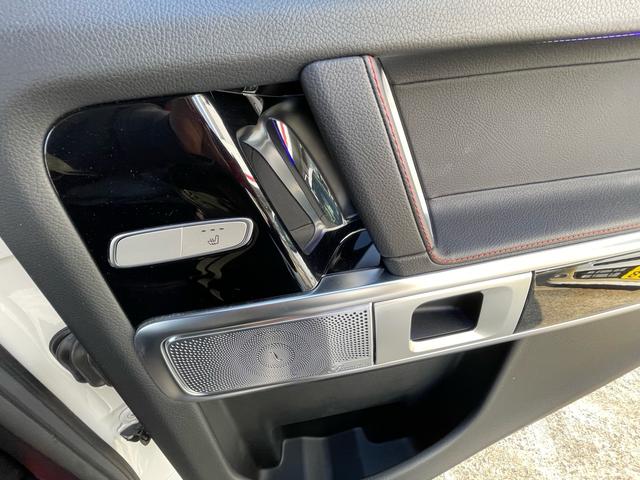 Gクラス G350d AMGライン ラグジュアリーパッケージ アダプティブダンピングサス ブラバススポイラー 22インチAW 各所ブラックアウトパーツ トランクラゲッジボード デジタルミラー 前後ドラレコ ブルスターサウンド ツートン(60枚目)
