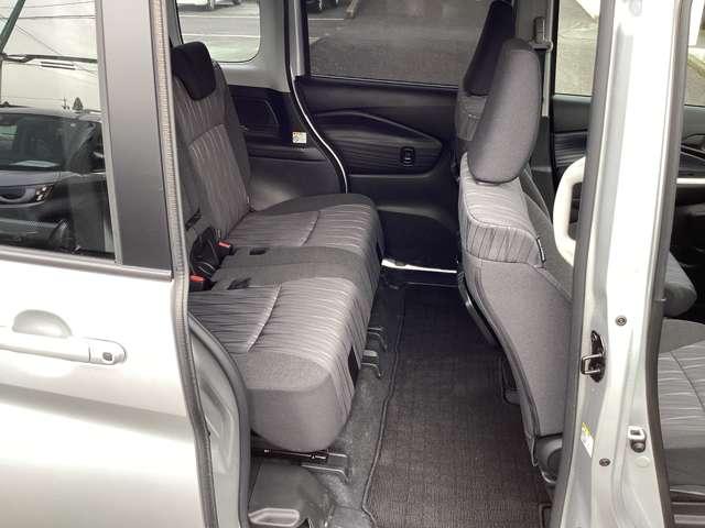 デリカＤ：２ ハイブリッドＭＺ　全方位カメラ付ナビパッケージ　メモリーナビ・フルセグＴＶ・全周囲カメラ　クルコン　全周囲モニター　ＬＥＤライト　フルセグ　衝突軽減　両側パワースライドドア　アルミホイール　コーナーセンサー　フルフラット　横滑り防止装置　禁煙車（5枚目）