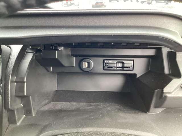 デリカＤ：２ ハイブリッドＭＺ　全方位カメラ付ナビパッケージ　メモリーナビ・フルセグＴＶ・全周囲カメラ　クルコン　全周囲モニター　ＬＥＤライト　フルセグ　衝突軽減　両側パワースライドドア　アルミホイール　コーナーセンサー　フルフラット　横滑り防止装置　禁煙車（11枚目）