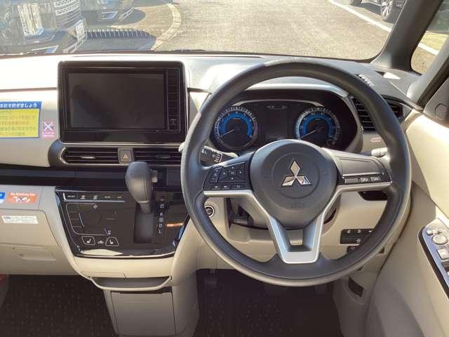 ｅＫスペース Ｇ　メモリーナビ・地デジＴＶ・バックカメラ　フルオートエアコン　サイドカーテンエアバック　コーナーセンサー　禁煙車　フルセグＴＶ　シートヒーター　インテリキー　１オナ　アイドリングストップ　盗難防止装置（3枚目）