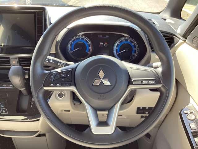 ｅＫスペース Ｇ　メモリーナビ・地デジＴＶ・バックカメラ　フルオートエアコン　サイドカーテンエアバック　コーナーセンサー　禁煙車　フルセグＴＶ　シートヒーター　インテリキー　１オナ　アイドリングストップ　盗難防止装置（9枚目）