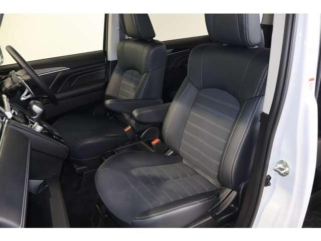 デリカD:5 シャモニー 11型ナビ・フルセグTV・バックカメラ アイドリングS アクティブクルーズコントロール イモビ 衝突被害軽減装置 Bモニター ETC 助手席エアバッグ 地デジTV 電動リアゲート 4WD 記録簿 禁煙(4枚目)