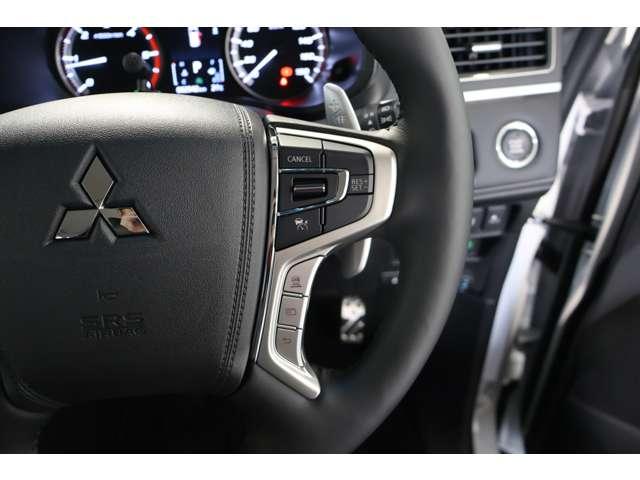 デリカD:5 シャモニー 11型ナビ・フルセグTV・バックカメラ アイドリングS アクティブクルーズコントロール イモビ 衝突被害軽減装置 Bモニター ETC 助手席エアバッグ 地デジTV 電動リアゲート 4WD 記録簿 禁煙(11枚目)