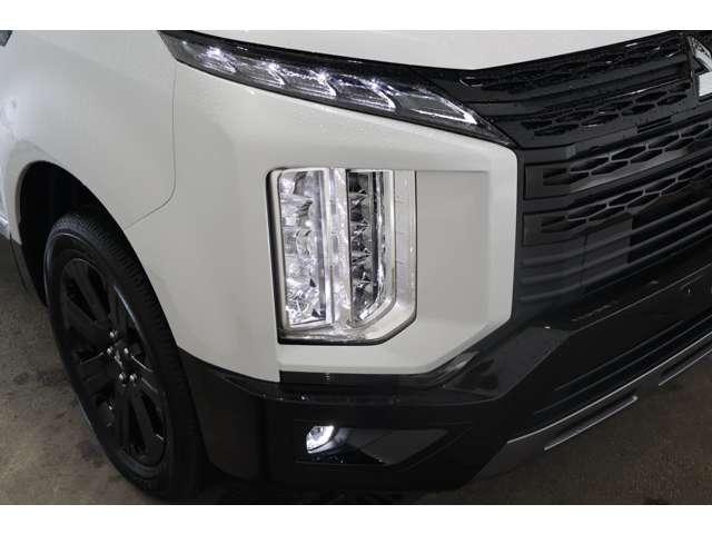 デリカD:5 シャモニー 11型ナビ・フルセグTV・バックカメラ アイドリングS アクティブクルーズコントロール イモビ 衝突被害軽減装置 Bモニター ETC 助手席エアバッグ 地デジTV 電動リアゲート 4WD 記録簿 禁煙(12枚目)