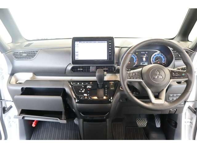 デリカミニ Ｔ　プレミアム　リミテッドエディション　９型ナビ・フルセグＴＶ・全周囲カメラ　（3枚目）