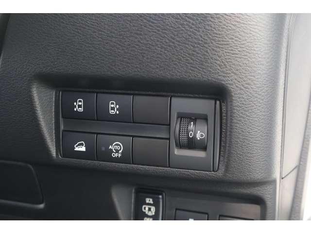 デリカミニ Ｔ　プレミアム　リミテッドエディション　９型ナビ・フルセグＴＶ・全周囲カメラ　（10枚目）