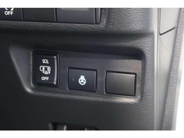 デリカミニ Ｔ　プレミアム　リミテッドエディション　９型ナビ・フルセグＴＶ・全周囲カメラ　（11枚目）