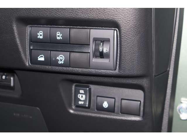 デリカミニ Ｔ　プレミアム　メモリーナビ・フルセグＴＶ・全周囲カメラ　衝突軽減装置　ターボエンジン　記録簿付　ナビＴＶ　寒冷地　パワステ　フルタイム４ＷＤ　エアバッグ　ＬＥＤヘッド　ＥＳＣ　サイドカメラ　クルコン　インテリキー（11枚目）