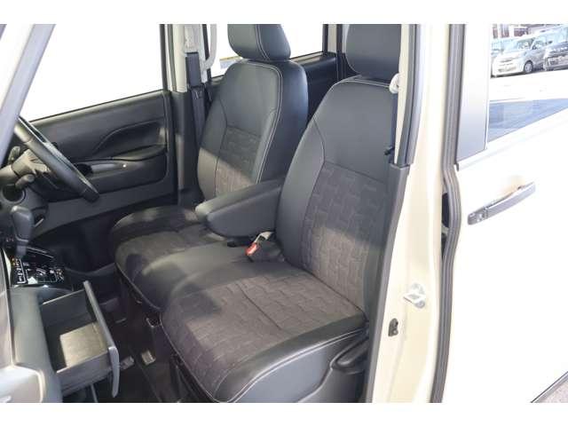 デリカミニ Ｔ　プレミアム　ディスプレイオーディオ・全周囲カメラ　ＥＴＣ車載器　ＬＥＤランプ　クルコン　キーレスエントリー　ＡＢＳ　エアバッグ　パワステ　ベンチシート　オートエアコン　ターボ車　フロントカメラ　バックカメラ（4枚目）