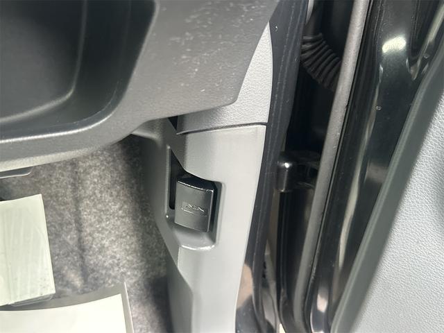 スペーシアカスタム XSリミテッド ドライブレコーダー ETC 両側電動スライドドア 衝突被害軽減システム HID スマートキー アイドリングストップ シートヒーター ベンチシート CVT 盗難防止システム ABS ESC CD(39枚目)