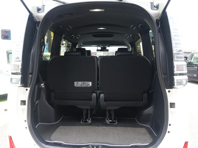 ヴォクシー ＺＳ　煌ＩＩＩ　アルパイン１１型ナビ／フルセグ／バックカメラ／Ｂｌｕｅｔｏｏｔｈ／両側Ｐスラ／ドラレコ／ＥＴＣ／禁煙車／ソナー／純正１６ＡＷ／スマートキー／ＨＤＭＩ／ハーフレザーシート／ＬＥＤライト／衝突軽減ブレーキ（17枚目）