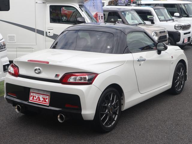 コペン ＧＲ　スポーツ　５速／オプションＨＫＳマフラー／ＢＢＳ１６インチＡＷ／純正ＲＥＣＡＲＯ／純正アルパインナビ／フルセグ／Ｂｌｕｅｔｏｏｔｈ／ＤＶＤ／ＥＴＣ２．０／スマートキー／ＬＥＤヘッド／シートヒーター／禁煙車（11枚目）