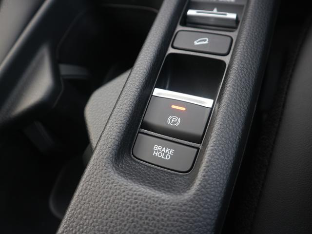 ヴェゼル ｅ：ＨＥＶ　Ｚ　現行型／ホンダセンシング／レーダークルーズ／ブラインドスポットモニター／オートハイビーム／ハンズフリーアクセスパワーテールゲート／禁煙車／ＬＥＤヘッド／シートヒーター／１８ＡＷ（15枚目）