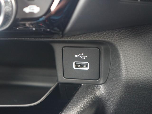 ヴェゼル ｅ：ＨＥＶ　Ｚ　現行型／ホンダセンシング／レーダークルーズ／ブラインドスポットモニター／オートハイビーム／ハンズフリーアクセスパワーテールゲート／禁煙車／ＬＥＤヘッド／シートヒーター／１８ＡＷ（35枚目）