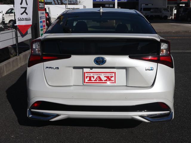 プリウス Ｓツーリングセレクション・ブラックエディション　モデリスタエアロ／９型ＳＤナビ／フルセグ／バックカメラ／Ｂｌｕｅｔｏｏｔｈ／ＣＤ・ＤＶＤ／黒革／前後ドラレコ／ＥＴＣ／シートヒーター／禁煙車／ソナー／デイライト／ＬＥＤライト／専用１７インチホイール（12枚目）