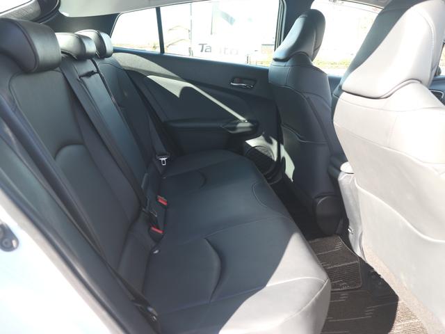 プリウス Ｓツーリングセレクション・ブラックエディション　モデリスタエアロ／９型ＳＤナビ／フルセグ／バックカメラ／Ｂｌｕｅｔｏｏｔｈ／ＣＤ・ＤＶＤ／黒革／前後ドラレコ／ＥＴＣ／シートヒーター／禁煙車／ソナー／デイライト／ＬＥＤライト／専用１７インチホイール（17枚目）