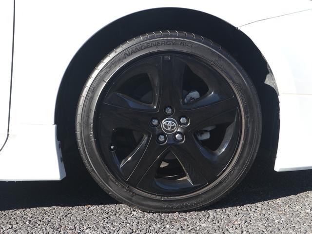 プリウス Ｓツーリングセレクション・ブラックエディション　モデリスタエアロ／９型ＳＤナビ／フルセグ／バックカメラ／Ｂｌｕｅｔｏｏｔｈ／ＣＤ・ＤＶＤ／黒革／前後ドラレコ／ＥＴＣ／シートヒーター／禁煙車／ソナー／デイライト／ＬＥＤライト／専用１７インチホイール（19枚目）