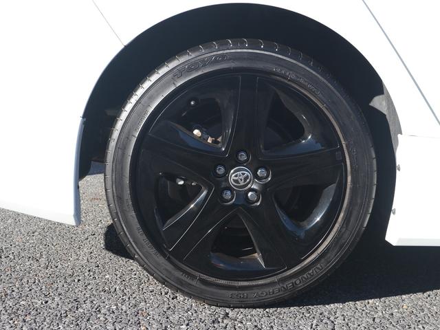 プリウス Ｓツーリングセレクション・ブラックエディション　モデリスタエアロ／９型ＳＤナビ／フルセグ／バックカメラ／Ｂｌｕｅｔｏｏｔｈ／ＣＤ・ＤＶＤ／黒革／前後ドラレコ／ＥＴＣ／シートヒーター／禁煙車／ソナー／デイライト／ＬＥＤライト／専用１７インチホイール（20枚目）