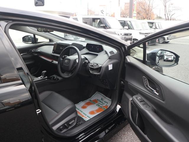 プリウス Z モデリスタNEOADVANCESTYLE/12.3型ナビ/TV/パノラマルーフ/パノラミックビューM/デジタルインナーミラー/BSM/黒革/ETC2.0/前後ドラレコ/パワーバックドア/シートヒーター(13枚目)