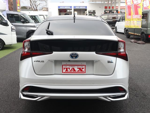 プリウス Aツーリングセレクション・ブラックエディション モデリスタエアロ/8型ナビ/フルセグ/パノラミックビューM/黒革/パワーシート/ブラインドスポットモニター/禁煙車/パーキングアシスト/ドラレコ/ETC2.0/ソナー/アダプティブクルーズコントロール(12枚目)