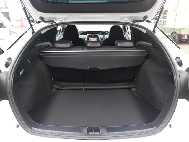 プリウス Aツーリングセレクション・ブラックエディション モデリスタエアロ/8型ナビ/フルセグ/パノラミックビューM/黒革/パワーシート/ブラインドスポットモニター/禁煙車/パーキングアシスト/ドラレコ/ETC2.0/ソナー/アダプティブクルーズコントロール(18枚目)