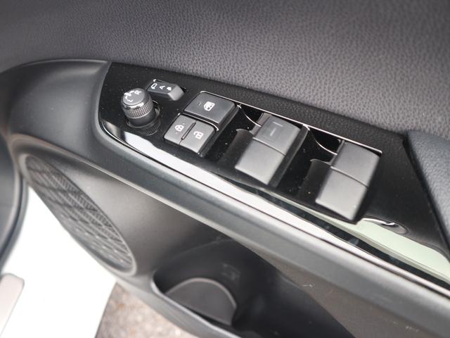 プリウス Aツーリングセレクション・ブラックエディション モデリスタエアロ/8型ナビ/フルセグ/パノラミックビューM/黒革/パワーシート/ブラインドスポットモニター/禁煙車/パーキングアシスト/ドラレコ/ETC2.0/ソナー/アダプティブクルーズコントロール(40枚目)