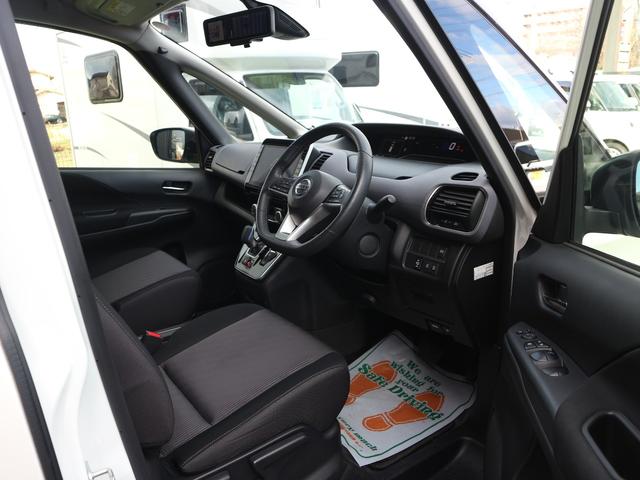 セレナ ｅ－パワー　ハイウェイスターＶ　純正１０型ナビ／フルセグ／アラウンドビューモニター／フリップダウンモニター／Ｂｌｕｅｔｏｏｔｈ／ＣＤ・ＤＶＤ／ワンオーナー／両側パワスラ／プロパイロット／ＢＳＭ／ＥＴＣ／ドラレコ／禁煙車／ＬＥＤライト（12枚目）