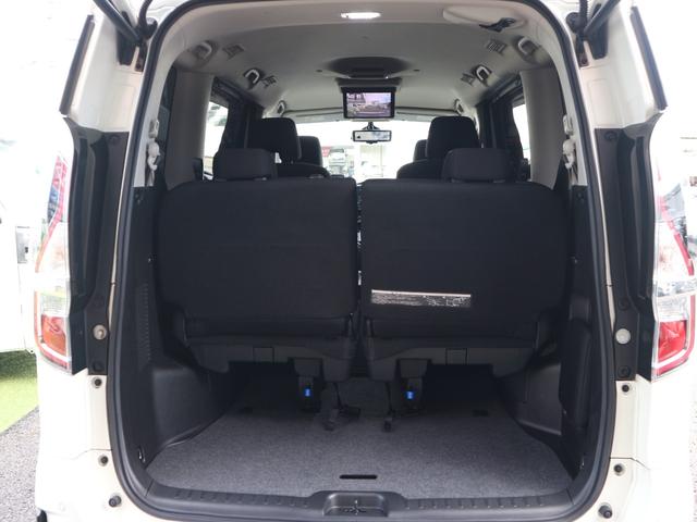 セレナ ｅ－パワー　ハイウェイスターＶ　純正１０型ナビ／フルセグ／アラウンドビューモニター／フリップダウンモニター／Ｂｌｕｅｔｏｏｔｈ／ＣＤ・ＤＶＤ／ワンオーナー／両側パワスラ／プロパイロット／ＢＳＭ／ＥＴＣ／ドラレコ／禁煙車／ＬＥＤライト（17枚目）