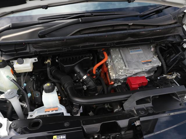 セレナ ｅ－パワー　ハイウェイスターＶ　純正１０型ナビ／フルセグ／アラウンドビューモニター／フリップダウンモニター／Ｂｌｕｅｔｏｏｔｈ／ＣＤ・ＤＶＤ／ワンオーナー／両側パワスラ／プロパイロット／ＢＳＭ／ＥＴＣ／ドラレコ／禁煙車／ＬＥＤライト（20枚目）