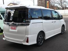 ●自動車評価会社（株）ＪＡＡＡの鑑定を受けて展示しています。お車の状態は鑑定書でご確認いただけますので、ご遠方のお客様にも安心してお買い求めいただいています。 6