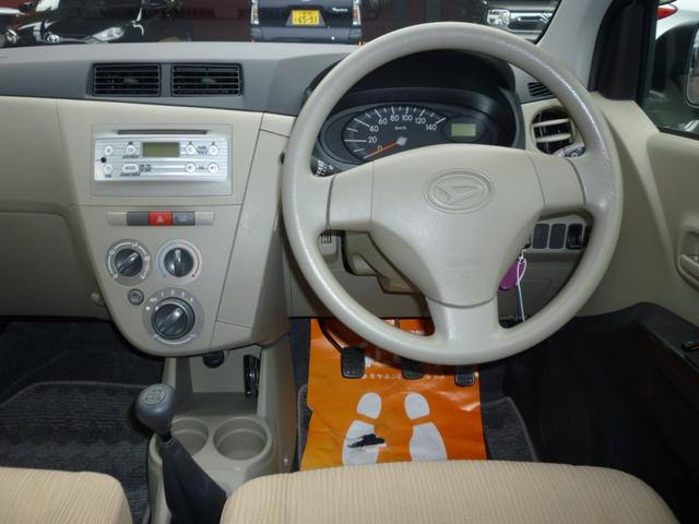 ミラ Ｘスペシャル　ＥＴＣ　キーレスエントリー　ＭＴ　盗難防止システム　ＡＢＳ　ＣＤ　ミュージックプレイヤー接続可　衝突安全ボディ　エアコン　パワーステアリング　パワーウィンドウ（2枚目）