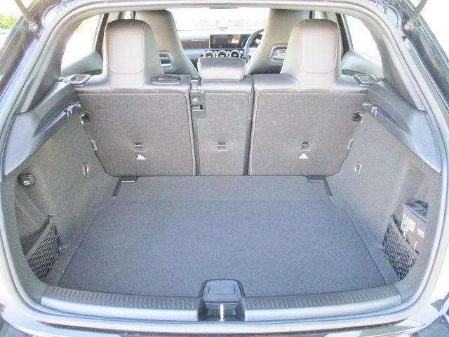 Aクラス A180 スタイル AMGライン レーダーセーフティP ナビゲーションP バックカメラ Bluetooth LEDヘッド スマートキー レーダークルーズ 半革シート シートヒーター 横滑り防止装置 ドラレコ オートAC 純正18アルミ(21枚目)