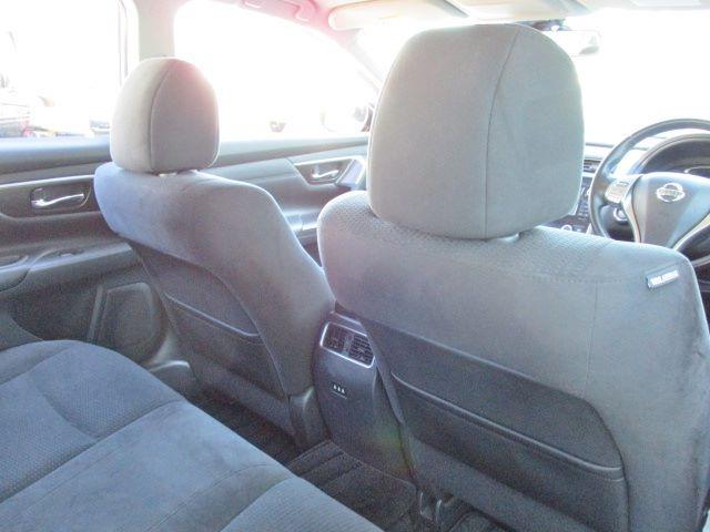 ティアナ ＸＬ　ナビＡＶＭパッケージ　衝突被害軽減ブレーキ　純正ナビ　Ｂｌｕｅｔｏｏｔｈ　ＨＩＤヘッド　スマートキー　アラウンドビューモニター　パワーシート　助手席パワーオットマン　クルコン　横滑り防止装置　オートＡＣ　純正１６アルミ（17枚目）