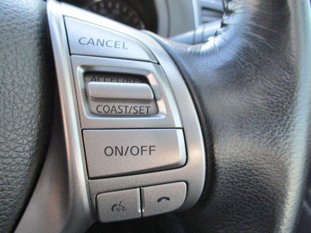 ティアナ ＸＬ　ナビＡＶＭパッケージ　衝突被害軽減ブレーキ　純正ナビ　Ｂｌｕｅｔｏｏｔｈ　ＨＩＤヘッド　スマートキー　アラウンドビューモニター　パワーシート　助手席パワーオットマン　クルコン　横滑り防止装置　オートＡＣ　純正１６アルミ（30枚目）