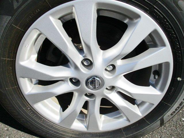 ティアナ ＸＬ　ナビＡＶＭパッケージ　衝突被害軽減ブレーキ　純正ナビ　Ｂｌｕｅｔｏｏｔｈ　ＨＩＤヘッド　スマートキー　アラウンドビューモニター　パワーシート　助手席パワーオットマン　クルコン　横滑り防止装置　オートＡＣ　純正１６アルミ（40枚目）