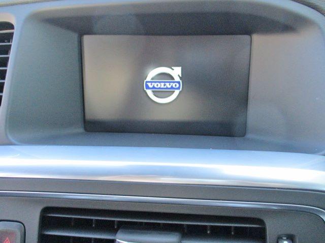 V60 T4 SE 衝突被害軽減ブレーキ 純正HDDナビ バックカメラ Bluetooth HIDヘッド スマートキー 本革パワーシート レーダークルーズ 横滑り防止装置 オートAC 純正17アルミ 正規ディーラー車(10枚目)