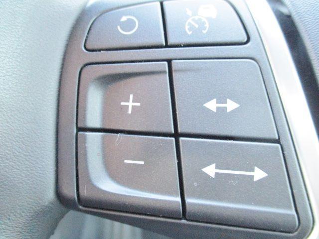 V60 T4 SE 衝突被害軽減ブレーキ 純正HDDナビ バックカメラ Bluetooth HIDヘッド スマートキー 本革パワーシート レーダークルーズ 横滑り防止装置 オートAC 純正17アルミ 正規ディーラー車(28枚目)