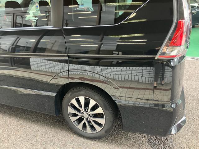 セレナ ハイウェイスター　Ｖセレクション　両側電動スライドドア　８型純正ナビ　フリップダウンモニター　全周囲カメラ　ドラレコ　ＥＴＣ　自動駐車アシスト　８人乗り　後部座席テーブル　サンシェード　サーキュレーター　ＬＥＤヘッドライト　衝突軽減（8枚目）