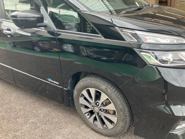 セレナ ハイウェイスター　Ｖセレクション　両側電動スライドドア　８型純正ナビ　フリップダウンモニター　全周囲カメラ　ドラレコ　ＥＴＣ　自動駐車アシスト　８人乗り　後部座席テーブル　サンシェード　サーキュレーター　ＬＥＤヘッドライト　衝突軽減（12枚目）