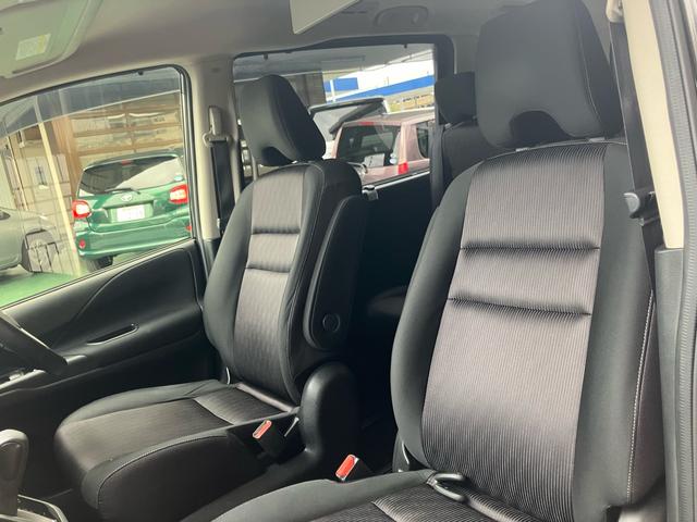 セレナ ハイウェイスター　Ｖセレクション　両側電動スライドドア　８型純正ナビ　フリップダウンモニター　全周囲カメラ　ドラレコ　ＥＴＣ　自動駐車アシスト　８人乗り　後部座席テーブル　サンシェード　サーキュレーター　ＬＥＤヘッドライト　衝突軽減（20枚目）