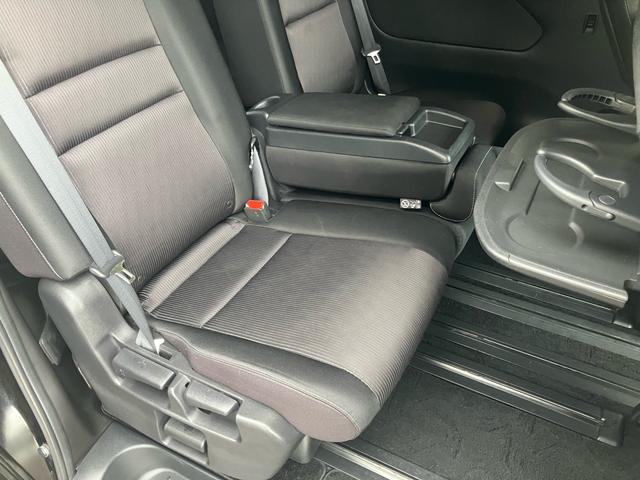 セレナ ハイウェイスター　Ｖセレクション　両側電動スライドドア　８型純正ナビ　フリップダウンモニター　全周囲カメラ　ドラレコ　ＥＴＣ　自動駐車アシスト　８人乗り　後部座席テーブル　サンシェード　サーキュレーター　ＬＥＤヘッドライト　衝突軽減（51枚目）