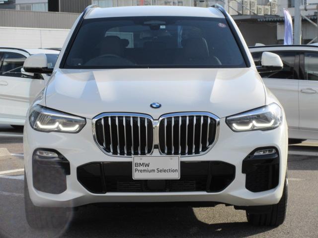 Ｘ５ ｘＤｒｉｖｅ　３５ｄ　Ｍスポーツ　ＬＥＤヘッドライト　コンフォートアクセス　コーヒーブラウンレザーシート　コンフォートプラスパッケージ　ガラスフィニッシュシフトノブ　２１ＡＷ　禁煙　ワンオーナー（4枚目）