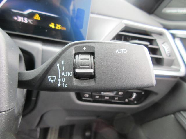 ｉ４ ｅＤｒｉｖｅ　４０　Ｍスポーツ　ハイラインパッケージ　ＬＥＤヘッドライト　コンフォートアクセス　純正ナビゲーション　ハイラインパッケージ　コンフォートアクセス　全周囲カメラ　１９ＡＷ　禁煙　ワンオーナー（28枚目）