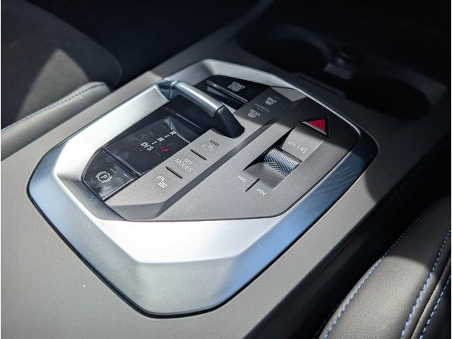 １シリーズ １２０ｄ　テクノロジーパッケージ１８ＡＷ禁煙デモカー　　アダプティブＭサスペンション　シートヒーター　電動リヤゲート　ＵＶカットガラス　ハーマンカードンスピーカー　ＬＥＤヘッドライト（21枚目）