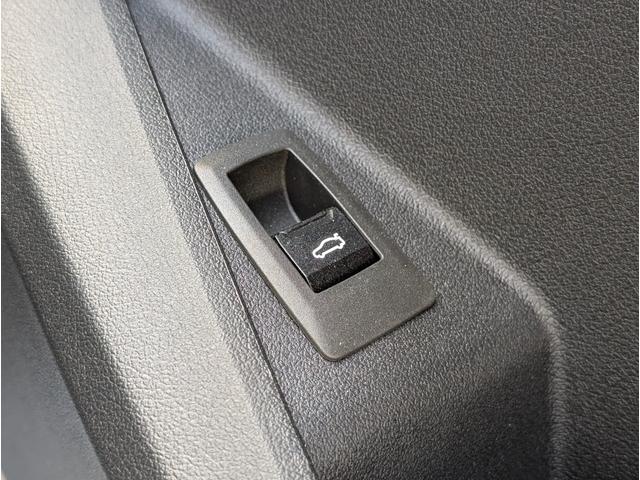 １シリーズ １２０ｄ　テクノロジーパッケージ１８ＡＷ禁煙デモカー　　アダプティブＭサスペンション　シートヒーター　電動リヤゲート　ＵＶカットガラス　ハーマンカードンスピーカー　ＬＥＤヘッドライト（45枚目）