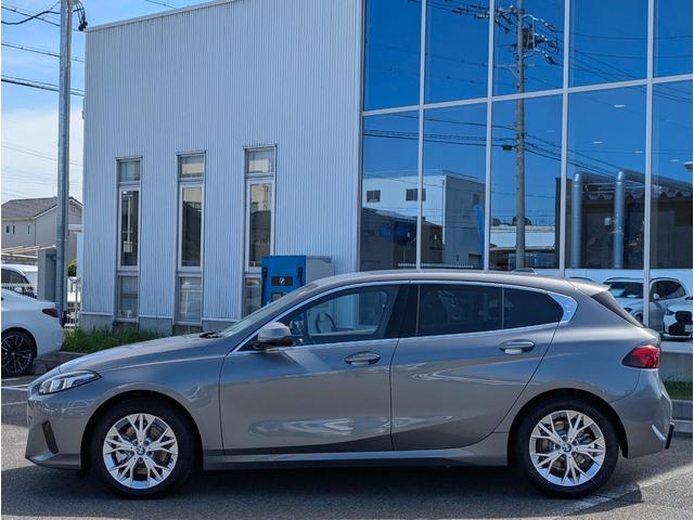 １シリーズ １２０ｄ　ハイラインパッケージ　ハイラインパッケージ　テクノロジーパッケージ　１７ＡＷ　禁煙　デモカー　　カーブドディスプレイナビゲーション　シートヒーター　アップルカープレイ対応　アクティブクルーズコントロール（5枚目）