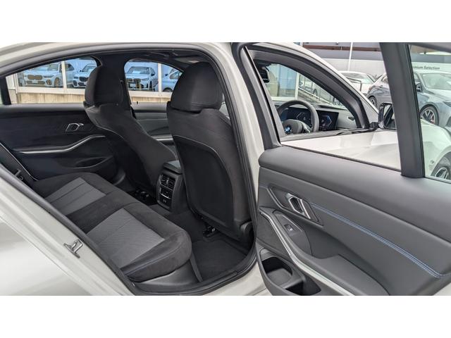 ３シリーズ ３２０ｄ　ｘＤｒｉｖｅ　Ｍスポーツ　カーブドディスプレイナビゲーション　１８ＡＷ　禁煙　デモカー　　シートヒーター　アップルカープレイ対応　アクティブクルーズコントロール（36枚目）