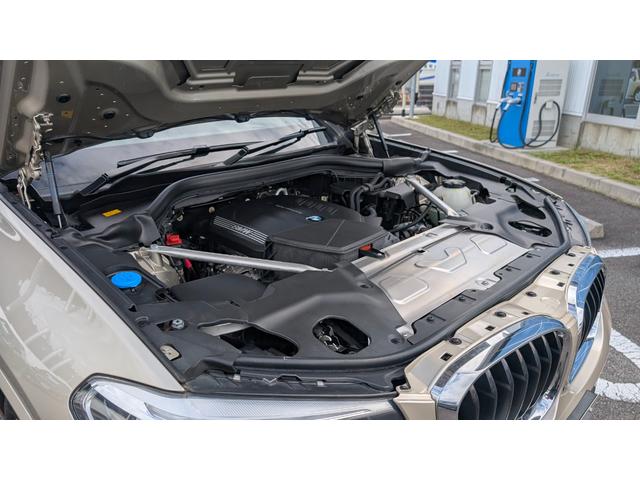 X4 xDrive 20d Mスポーツ ベンチレーションシート 禁煙 ワンオーナー ウッドパネル ヘッドアップディスプレイ HiFiスピーカー TV LEDヘッドライト ワイヤレス充電 20インチホイール(9枚目)