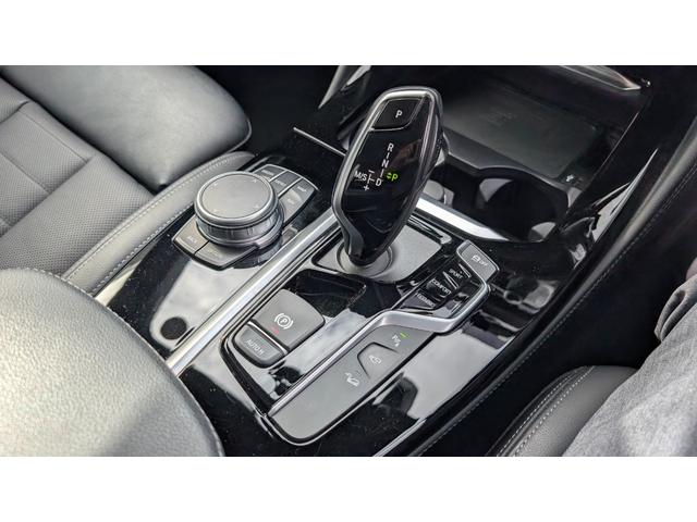 X4 xDrive 20d Mスポーツ ベンチレーションシート 禁煙 ワンオーナー ウッドパネル ヘッドアップディスプレイ HiFiスピーカー TV LEDヘッドライト ワイヤレス充電 20インチホイール(20枚目)