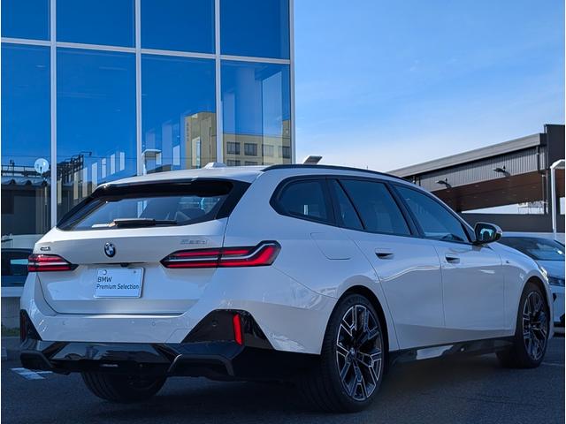 5シリーズ 523d xDriveツーリング Mスポーツ ドライビングパッケージ 20AW 禁煙 デモカー カーブドディスプレイナビゲーション シートヒーター 全周囲カメラ アクティブクルーズコントロール(7枚目)